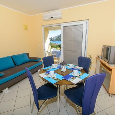 Apartments Anton Vinišće Eksteriør bilde